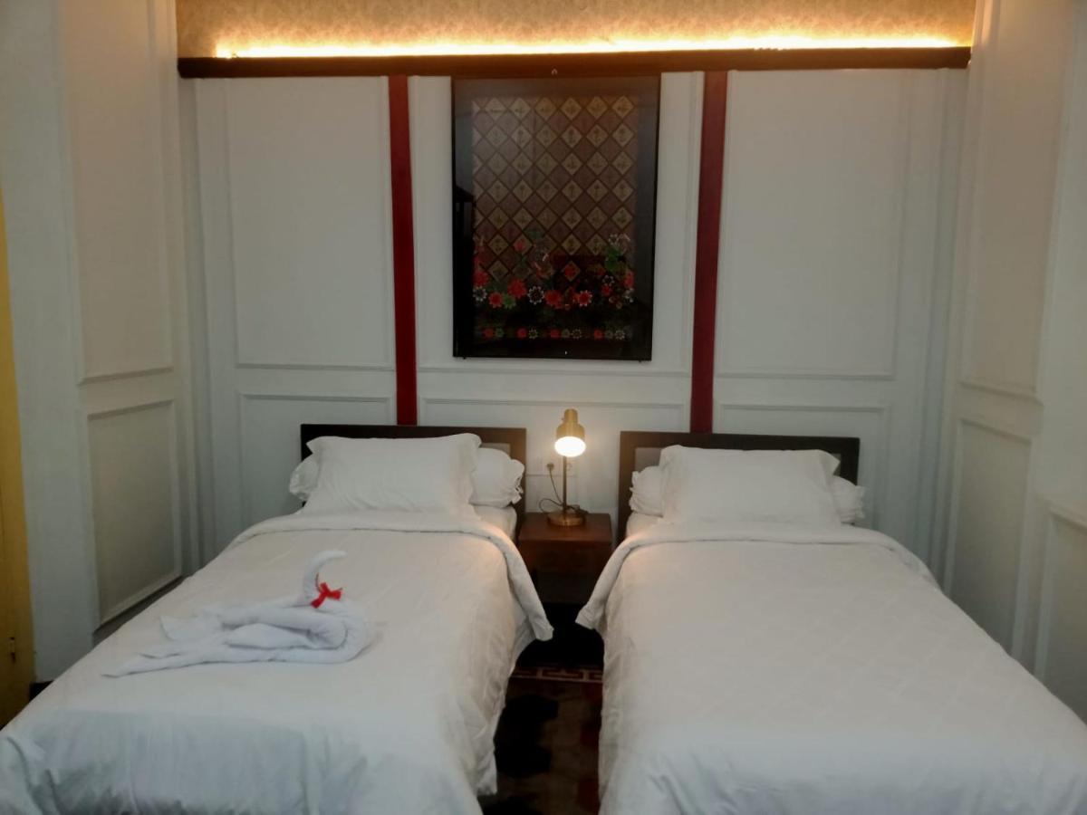 Mruyung Guest House Kota Lama Banyumas Mitra Reddoorz מראה חיצוני תמונה