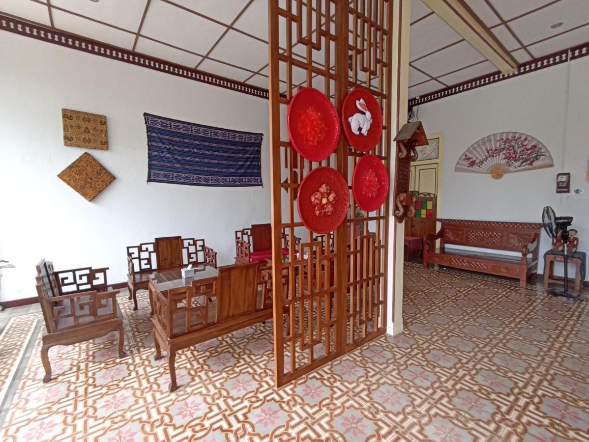 Mruyung Guest House Kota Lama Banyumas Mitra Reddoorz מראה חיצוני תמונה